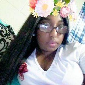 Meet your Posher, Demetria